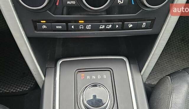 Белый Ленд Ровер Discovery Sport, объемом двигателя 2 л и пробегом 187 тыс. км за 15700 $, фото 20 на Automoto.ua