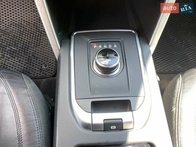 Білий Ленд Ровер Discovery Sport, об'ємом двигуна 2 л та пробігом 145 тис. км за 17790 $, фото 33 на Automoto.ua