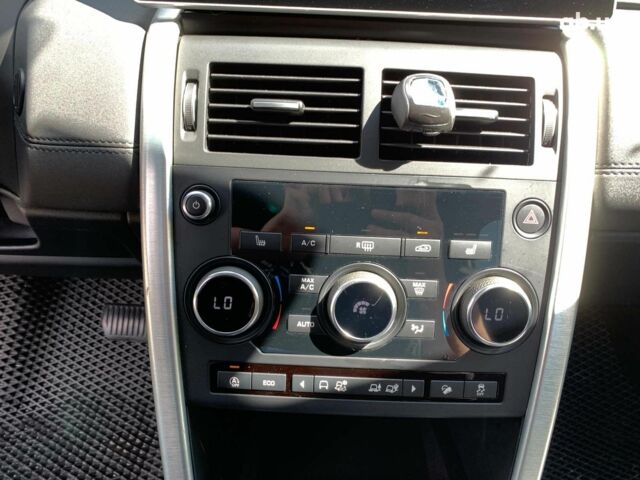 Белый Ленд Ровер Discovery Sport, объемом двигателя 2 л и пробегом 145 тыс. км за 18990 $, фото 39 на Automoto.ua