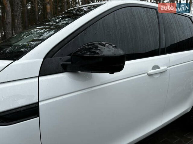 Белый Ленд Ровер Discovery Sport, объемом двигателя 2 л и пробегом 98 тыс. км за 30000 $, фото 8 на Automoto.ua