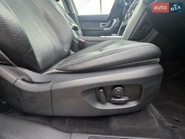 Білий Ленд Ровер Discovery Sport, об'ємом двигуна 2.2 л та пробігом 165 тис. км за 21950 $, фото 62 на Automoto.ua
