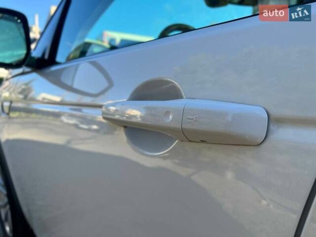 Белый Ленд Ровер Discovery Sport, объемом двигателя 2 л и пробегом 104 тыс. км за 17800 $, фото 26 на Automoto.ua