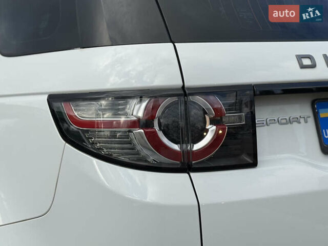 Белый Ленд Ровер Discovery Sport, объемом двигателя 2 л и пробегом 158 тыс. км за 17500 $, фото 28 на Automoto.ua