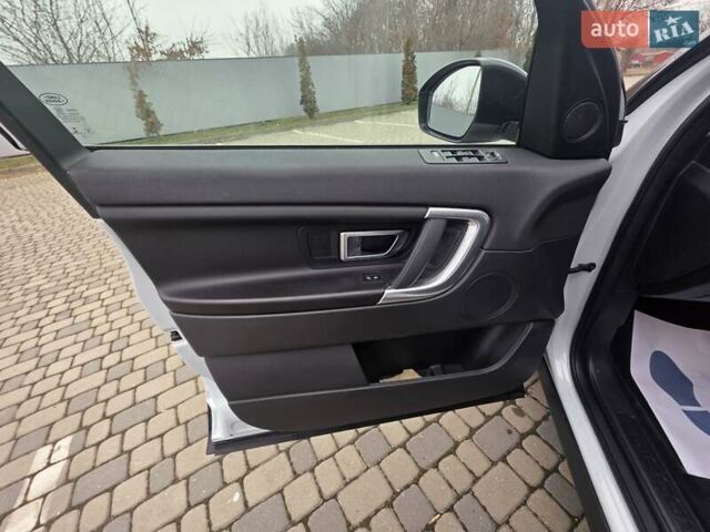 Білий Ленд Ровер Discovery Sport, об'ємом двигуна 2.2 л та пробігом 165 тис. км за 21950 $, фото 83 на Automoto.ua