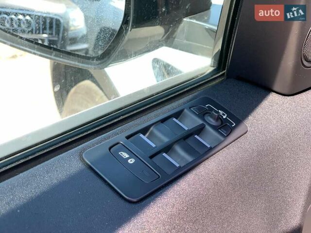 Білий Ленд Ровер Discovery Sport, об'ємом двигуна 2 л та пробігом 145 тис. км за 16990 $, фото 24 на Automoto.ua