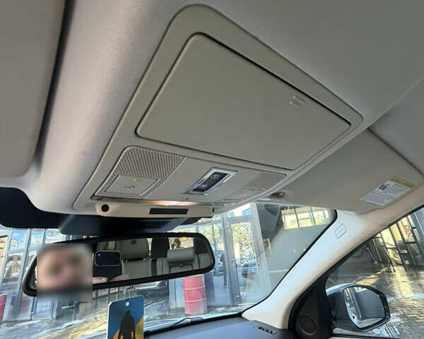 Білий Ленд Ровер Discovery Sport, об'ємом двигуна 2 л та пробігом 122 тис. км за 17500 $, фото 68 на Automoto.ua