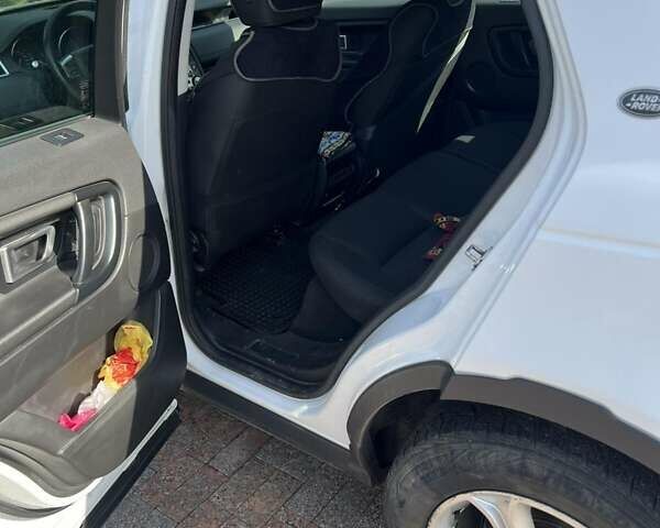 Ленд Ровер Discovery Sport 2016 в Кропивницком (Кировограде) на Automoto.ua Белый Ленд Ровер Discovery Sport, объемом двигателя 2.2 л и пробегом 239 тыс. км за 16800 $, фото 5 на Automoto.ua