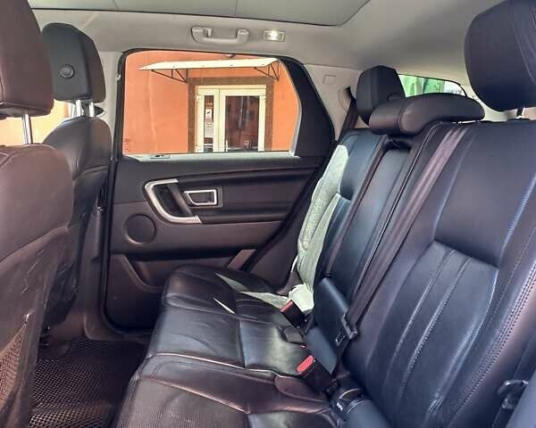 Білий Ленд Ровер Discovery Sport, об'ємом двигуна 2 л та пробігом 202 тис. км за 17000 $, фото 8 на Automoto.ua