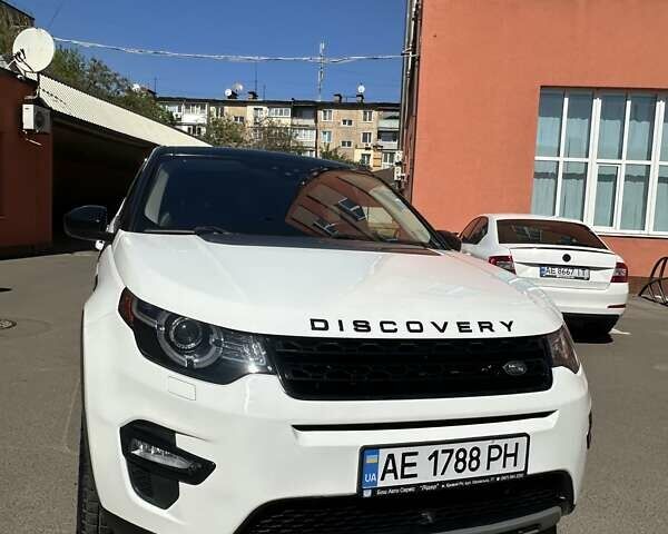 Білий Ленд Ровер Discovery Sport, об'ємом двигуна 2 л та пробігом 202 тис. км за 17000 $, фото 7 на Automoto.ua