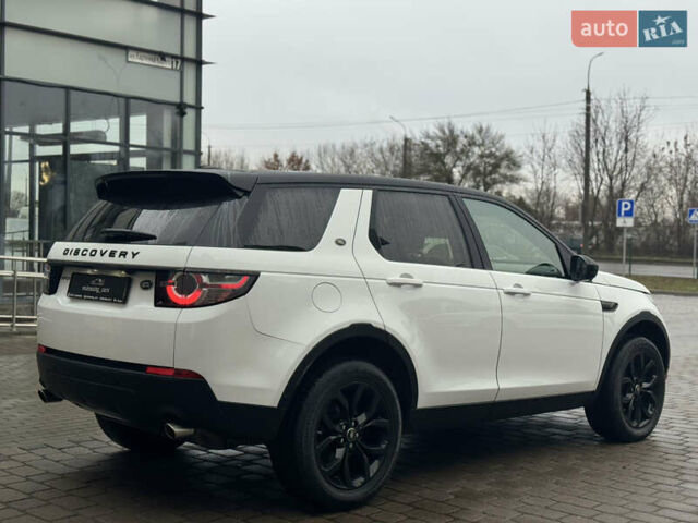 Белый Ленд Ровер Discovery Sport, объемом двигателя 2 л и пробегом 141 тыс. км за 19999 $, фото 5 на Automoto.ua