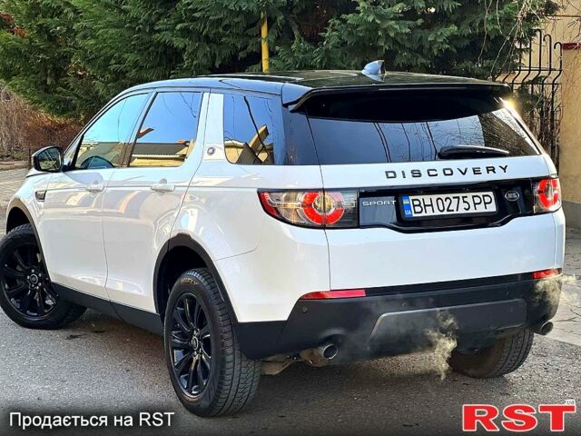 Белый Ленд Ровер Discovery Sport, объемом двигателя 2 л и пробегом 81 тыс. км за 20700 $, фото 2 на Automoto.ua