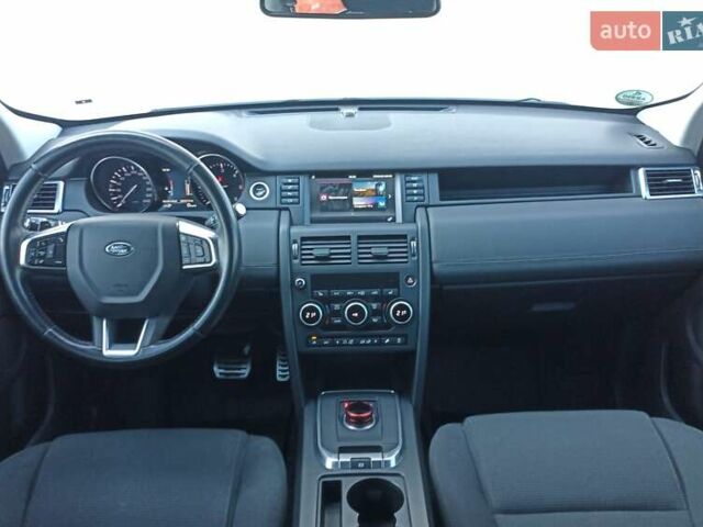 Белый Ленд Ровер Discovery Sport, объемом двигателя 2.18 л и пробегом 250 тыс. км за 15300 $, фото 11 на Automoto.ua