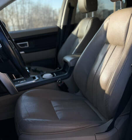 Білий Ленд Ровер Discovery Sport, об'ємом двигуна 2 л та пробігом 105 тис. км за 20500 $, фото 11 на Automoto.ua