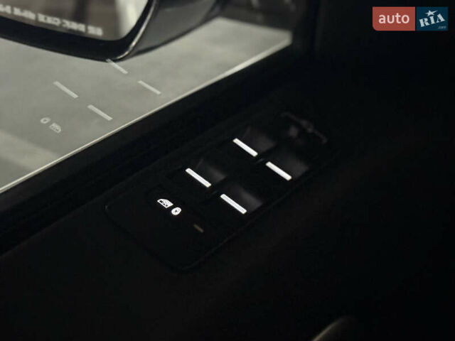 Белый Ленд Ровер Discovery Sport, объемом двигателя 2 л и пробегом 158 тыс. км за 17500 $, фото 78 на Automoto.ua