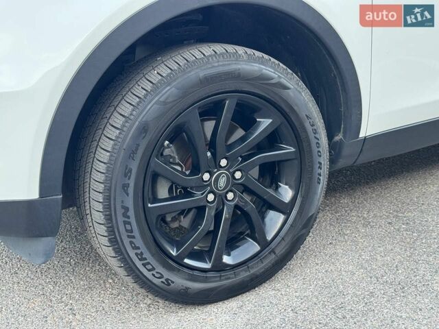 Білий Ленд Ровер Discovery Sport, об'ємом двигуна 2 л та пробігом 152 тис. км за 15000 $, фото 9 на Automoto.ua