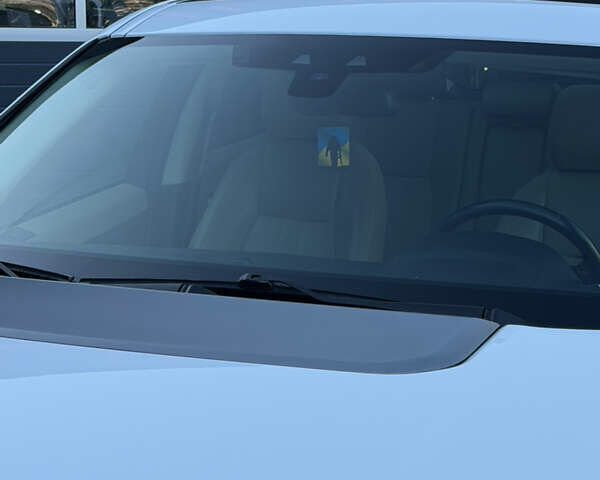 Білий Ленд Ровер Discovery Sport, об'ємом двигуна 2 л та пробігом 122 тис. км за 17500 $, фото 16 на Automoto.ua