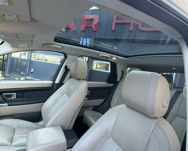 Білий Ленд Ровер Discovery Sport, об'ємом двигуна 2 л та пробігом 122 тис. км за 17500 $, фото 49 на Automoto.ua