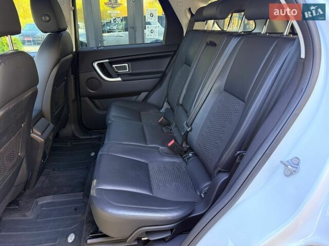Білий Ленд Ровер Discovery Sport, об'ємом двигуна 2 л та пробігом 108 тис. км за 15999 $, фото 20 на Automoto.ua