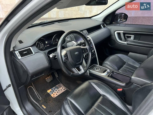 Белый Ленд Ровер Discovery Sport, объемом двигателя 2 л и пробегом 142 тыс. км за 18900 $, фото 10 на Automoto.ua