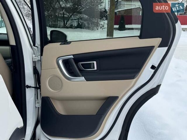 Белый Ленд Ровер Discovery Sport, объемом двигателя 2 л и пробегом 173 тыс. км за 16200 $, фото 15 на Automoto.ua