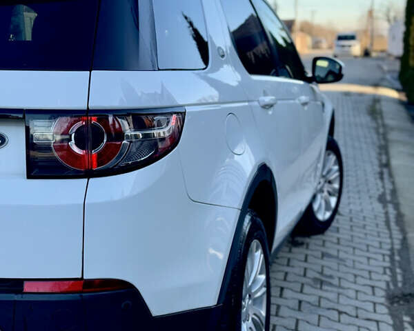 Белый Ленд Ровер Discovery Sport, объемом двигателя 2 л и пробегом 160 тыс. км за 16700 $, фото 8 на Automoto.ua