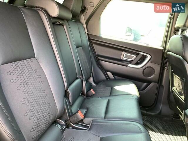 Білий Ленд Ровер Discovery Sport, об'ємом двигуна 2 л та пробігом 145 тис. км за 16990 $, фото 36 на Automoto.ua