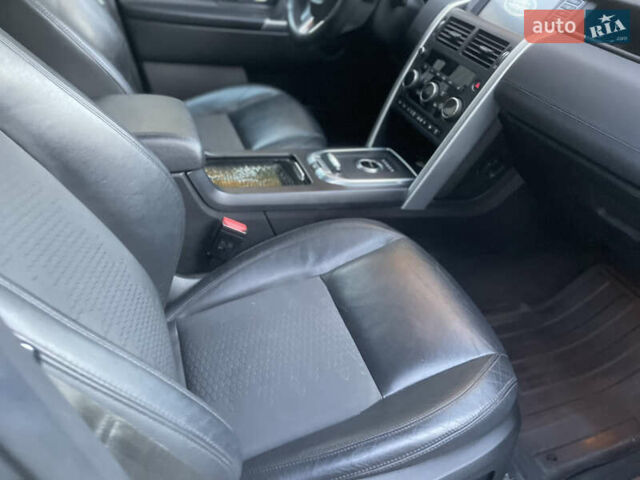 Белый Ленд Ровер Discovery Sport, объемом двигателя 2 л и пробегом 85 тыс. км за 20900 $, фото 14 на Automoto.ua