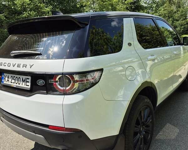 Белый Ленд Ровер Discovery Sport, объемом двигателя 2 л и пробегом 88 тыс. км за 22499 $, фото 3 на Automoto.ua