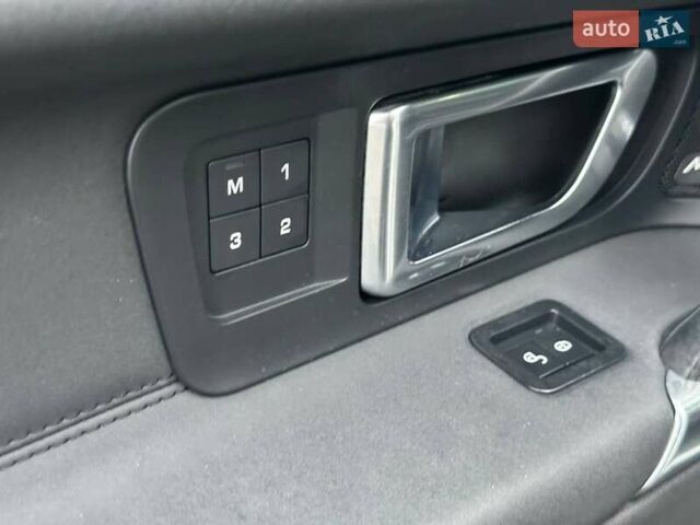 Белый Ленд Ровер Discovery Sport, объемом двигателя 2 л и пробегом 142 тыс. км за 11900 $, фото 10 на Automoto.ua