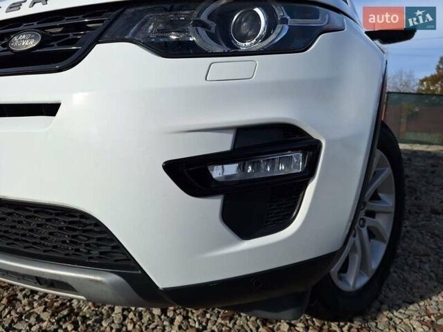 Белый Ленд Ровер Discovery Sport, объемом двигателя 2 л и пробегом 210 тыс. км за 16999 $, фото 13 на Automoto.ua