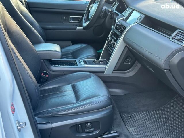 Білий Ленд Ровер Discovery Sport, об'ємом двигуна 2 л та пробігом 88 тис. км за 26990 $, фото 22 на Automoto.ua