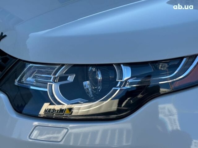 Білий Ленд Ровер Discovery Sport, об'ємом двигуна 2 л та пробігом 88 тис. км за 26990 $, фото 6 на Automoto.ua