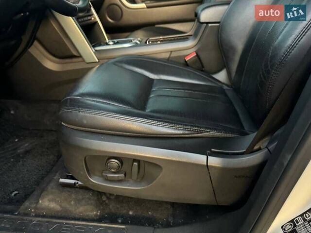 Белый Ленд Ровер Discovery Sport, объемом двигателя 2 л и пробегом 152 тыс. км за 16500 $, фото 10 на Automoto.ua