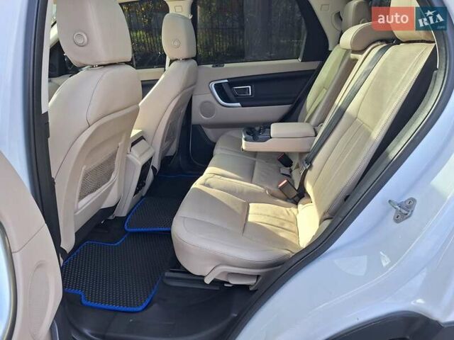 Белый Ленд Ровер Discovery Sport, объемом двигателя 2 л и пробегом 210 тыс. км за 16999 $, фото 22 на Automoto.ua