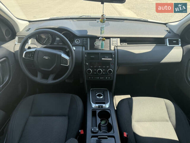 Белый Ленд Ровер Discovery Sport, объемом двигателя 2 л и пробегом 134 тыс. км за 22200 $, фото 8 на Automoto.ua