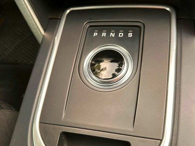 Білий Ленд Ровер Discovery Sport, об'ємом двигуна 2 л та пробігом 88 тис. км за 26300 $, фото 7 на Automoto.ua