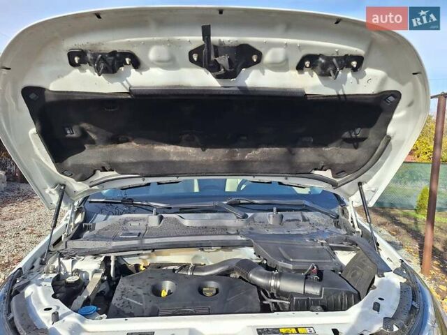 Белый Ленд Ровер Discovery Sport, объемом двигателя 2 л и пробегом 210 тыс. км за 16999 $, фото 42 на Automoto.ua