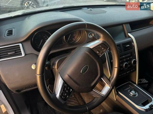 Белый Ленд Ровер Discovery Sport, объемом двигателя 2 л и пробегом 152 тыс. км за 16500 $, фото 12 на Automoto.ua
