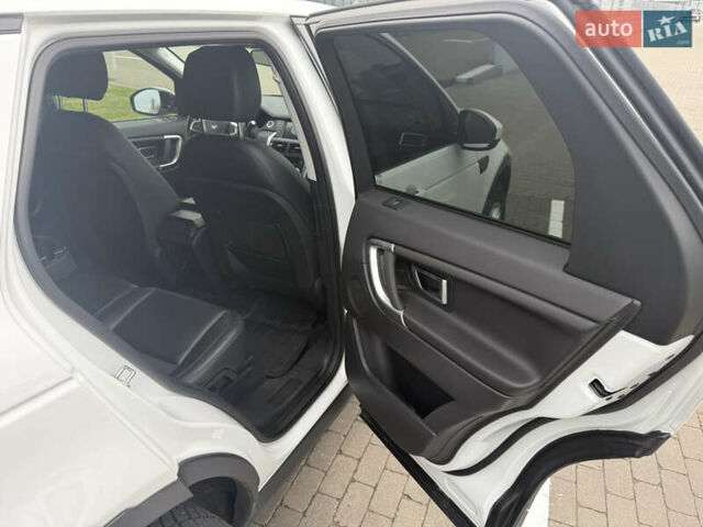Белый Ленд Ровер Discovery Sport, объемом двигателя 2 л и пробегом 93 тыс. км за 22500 $, фото 8 на Automoto.ua