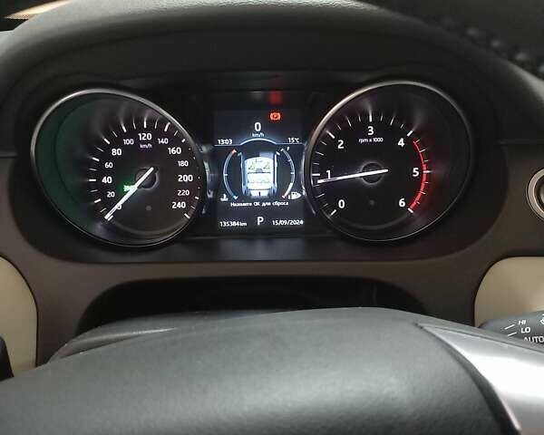 Білий Ленд Ровер Discovery Sport, об'ємом двигуна 2 л та пробігом 155 тис. км за 19000 $, фото 7 на Automoto.ua