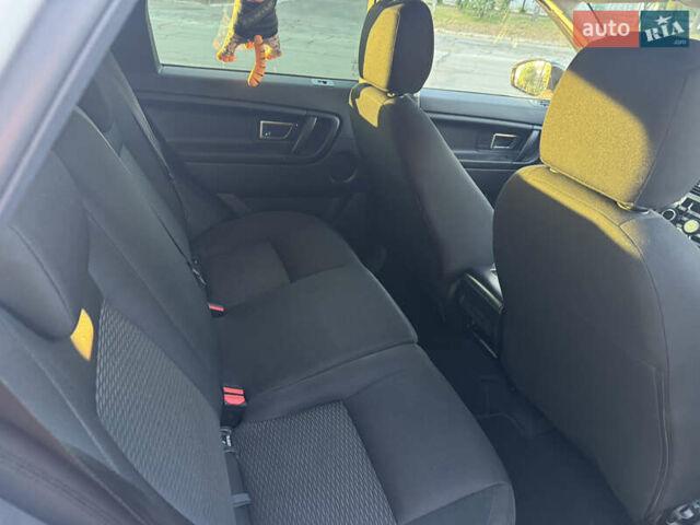 Белый Ленд Ровер Discovery Sport, объемом двигателя 2 л и пробегом 165 тыс. км за 25000 $, фото 11 на Automoto.ua