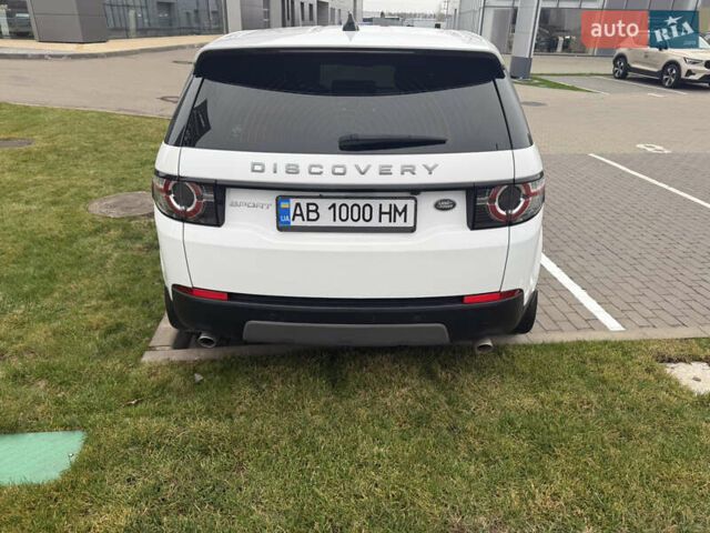 Белый Ленд Ровер Discovery Sport, объемом двигателя 2 л и пробегом 93 тыс. км за 22500 $, фото 5 на Automoto.ua