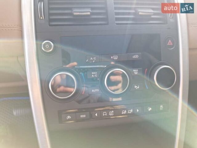 Белый Ленд Ровер Discovery Sport, объемом двигателя 2 л и пробегом 210 тыс. км за 16999 $, фото 35 на Automoto.ua
