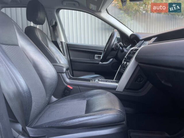 Белый Ленд Ровер Discovery Sport, объемом двигателя 2 л и пробегом 85 тыс. км за 20900 $, фото 13 на Automoto.ua