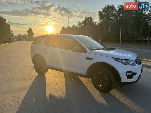 Белый Ленд Ровер Discovery Sport, объемом двигателя 2 л и пробегом 165 тыс. км за 25000 $, фото 8 на Automoto.ua
