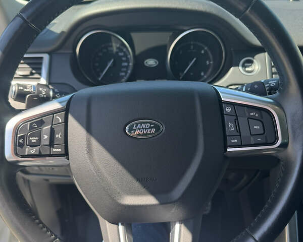 Белый Ленд Ровер Discovery Sport, объемом двигателя 2 л и пробегом 85 тыс. км за 26300 $, фото 21 на Automoto.ua