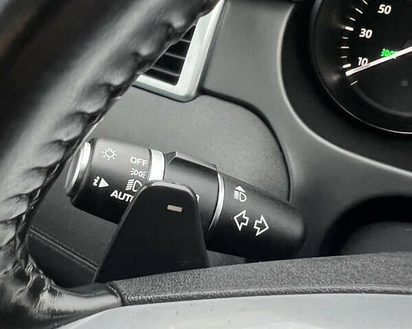 Ленд Ровер Discovery Sport 2017 в Дубно на Automoto.ua Белый Ленд Ровер Discovery Sport, объемом двигателя 2 л и пробегом 166 тыс. км за 17000 $, фото 65 на Automoto.ua