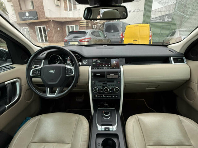 Білий Ленд Ровер Discovery Sport, об'ємом двигуна 2 л та пробігом 111 тис. км за 19000 $, фото 9 на Automoto.ua