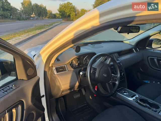 Белый Ленд Ровер Discovery Sport, объемом двигателя 2 л и пробегом 165 тыс. км за 25000 $, фото 14 на Automoto.ua