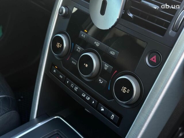 Білий Ленд Ровер Discovery Sport, об'ємом двигуна 2 л та пробігом 88 тис. км за 26990 $, фото 25 на Automoto.ua